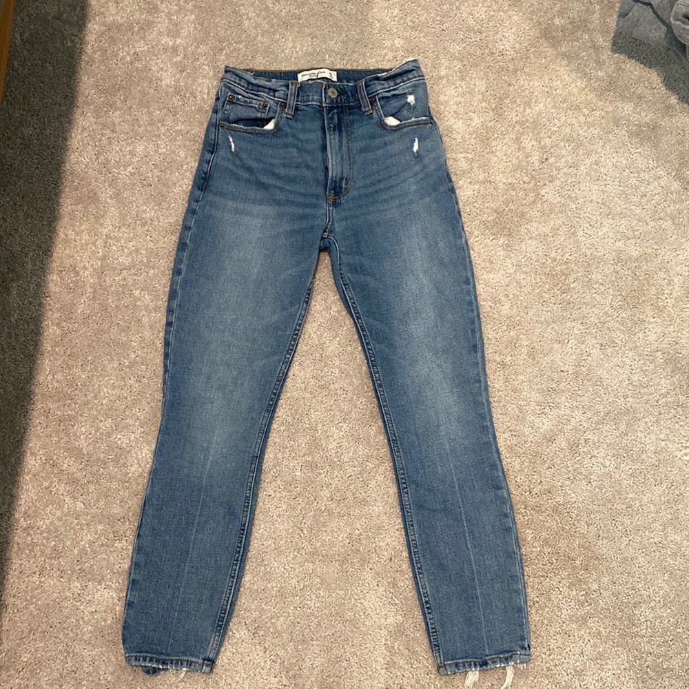 Women’s Abercrombie High Rise Skinny Jeans. Size 25